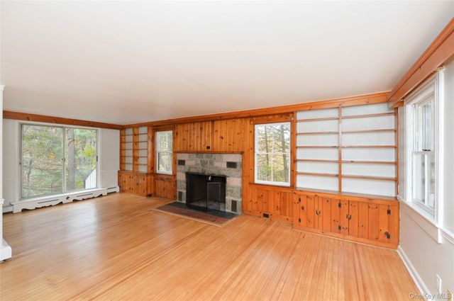 19 Johnsontown Road, Sloatsburg, NY 10974