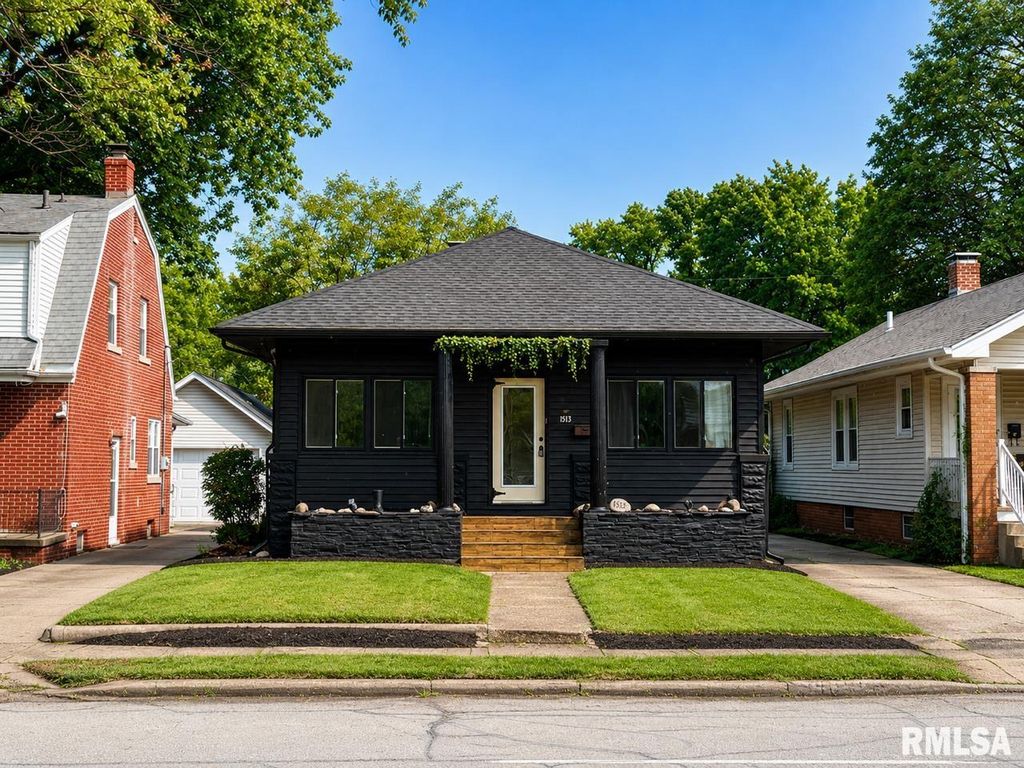 1513 W LAWRENCE Avenue, Springfield, IL 62704