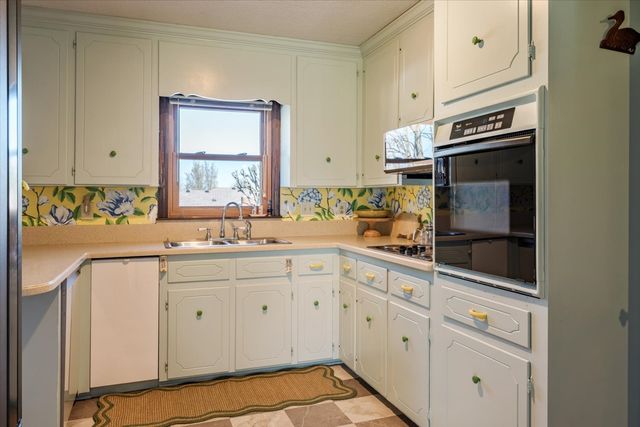 510 Hemingway Dr, Columbia, TN 38401