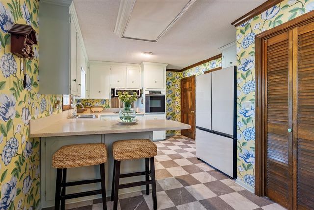 510 Hemingway Dr, Columbia, TN 38401