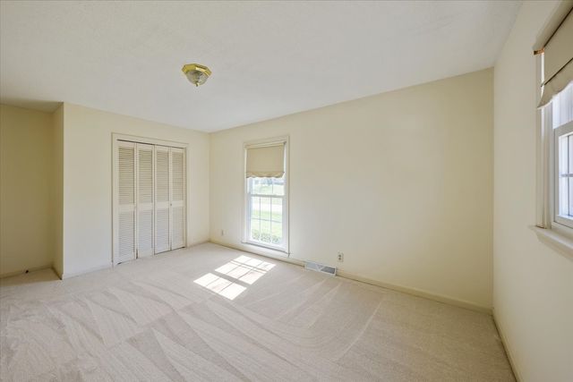 510 Hemingway Dr, Columbia, TN 38401