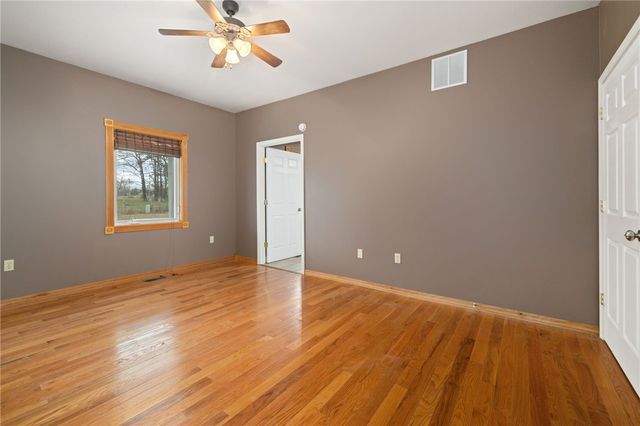 19178 Saunders Lane, Gravette, AR 72736