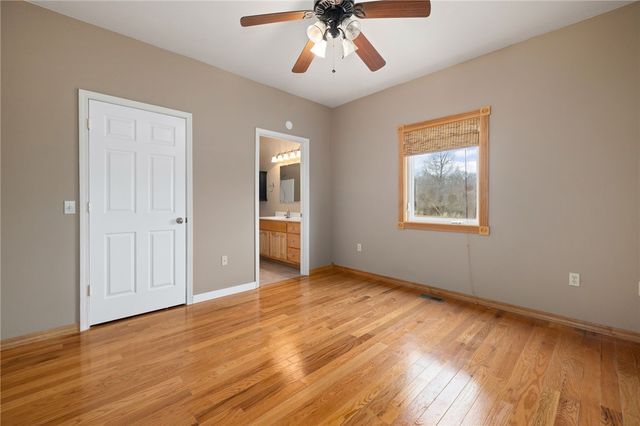 19178 Saunders Lane, Gravette, AR 72736