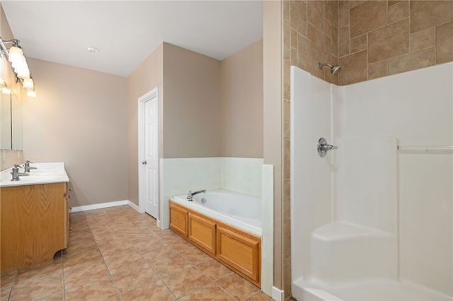 19178 Saunders Lane, Gravette, AR 72736