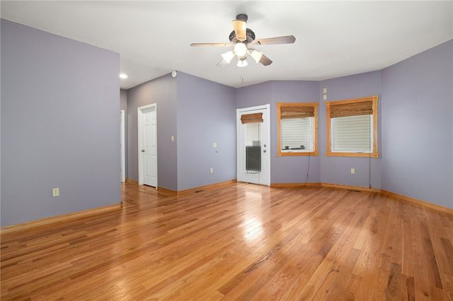 19178 Saunders Lane, Gravette, AR 72736