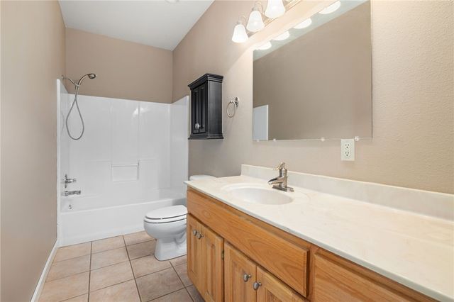 19178 Saunders Lane, Gravette, AR 72736