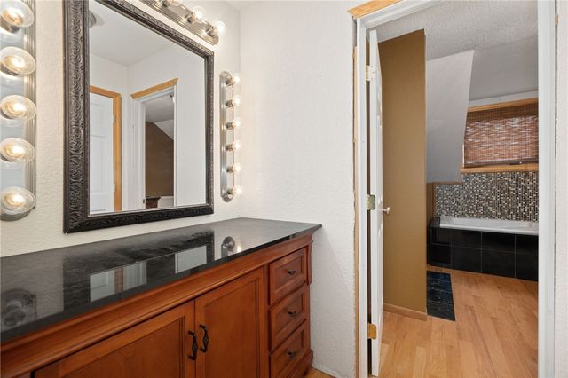 19178 Saunders Lane, Gravette, AR 72736