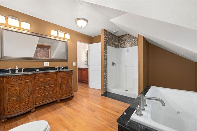 19178 Saunders Lane, Gravette, AR 72736