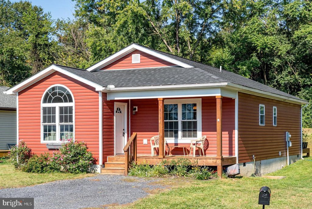 6131 MOORE, Mount Jackson, VA 22842