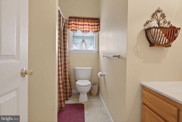 275 SILVER MAPLE CT, Mount Wolf, PA 17347