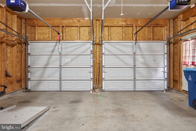 275 SILVER MAPLE CT, Mount Wolf, PA 17347