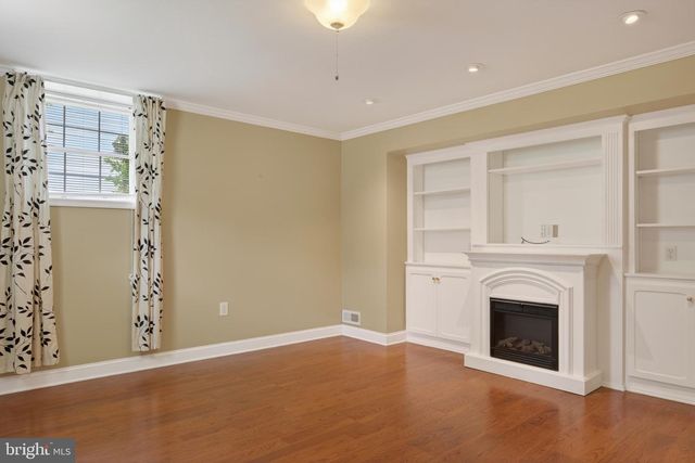 275 SILVER MAPLE CT, Mount Wolf, PA 17347
