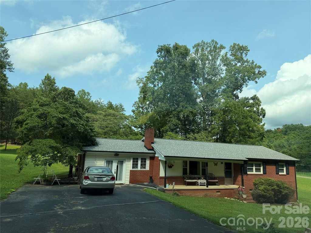 2314 Colonial Acres Road, Lenoir, NC 28645