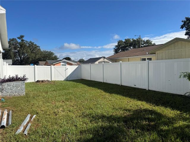 10214 SABLE RIDGE COURT, Tampa, FL 33615