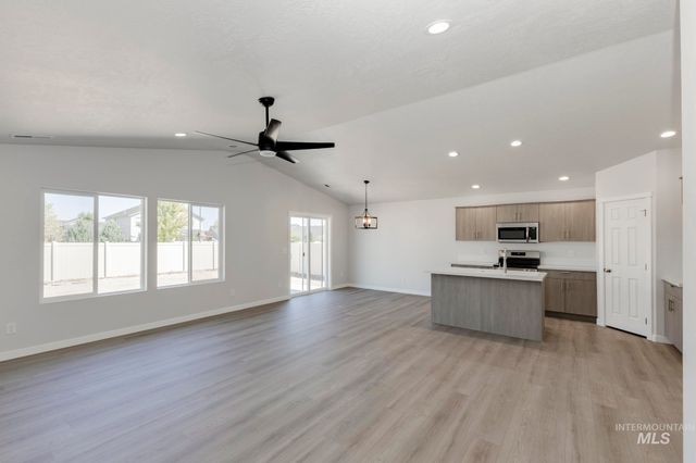 18446 N Sweet William Ave, Nampa, ID 83687