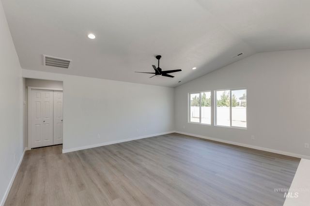 18446 N Sweet William Ave, Nampa, ID 83687