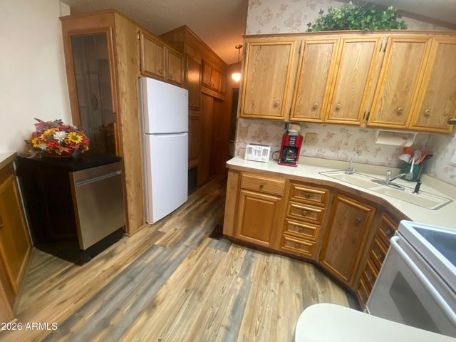 1495 W PAWNEE Avenue, Apache Junction, AZ 85119