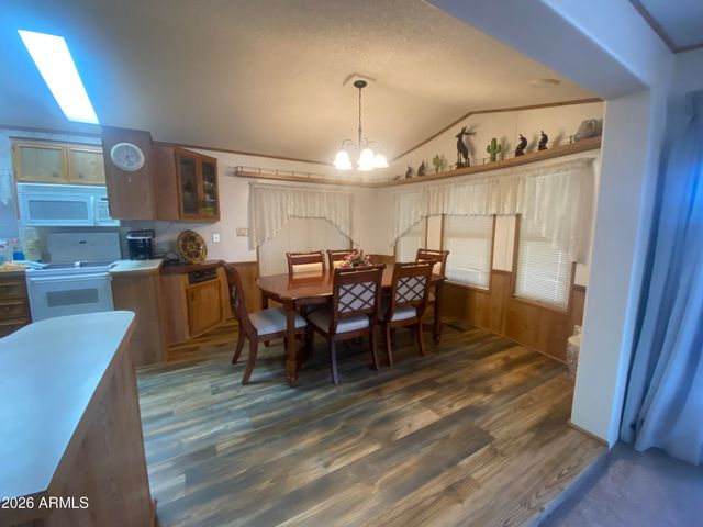 1495 W PAWNEE Avenue, Apache Junction, AZ 85119