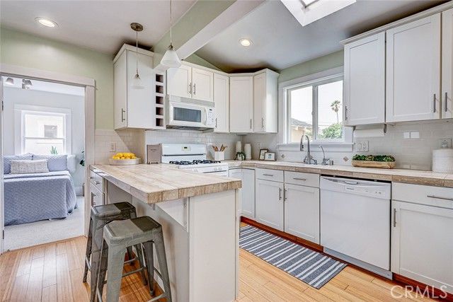 221 S Guadalupe, Redondo Beach, CA 90277