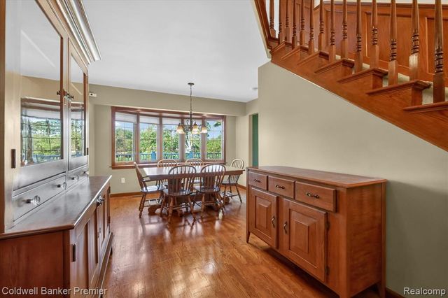 10301 Horseshoe Circle, Clarkston, MI 48348