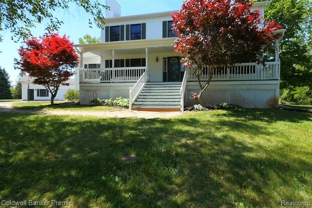 10301 Horseshoe Circle, Clarkston, MI 48348