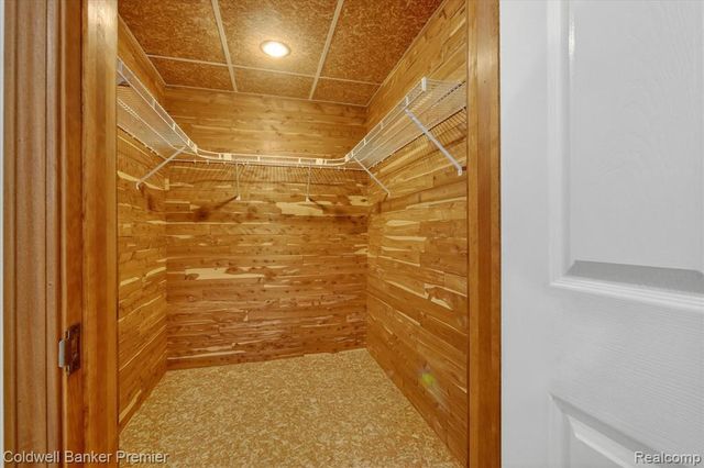 10301 Horseshoe Circle, Clarkston, MI 48348