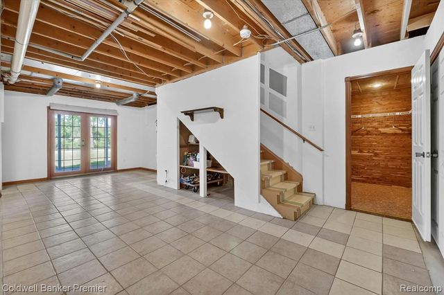 10301 Horseshoe Circle, Clarkston, MI 48348