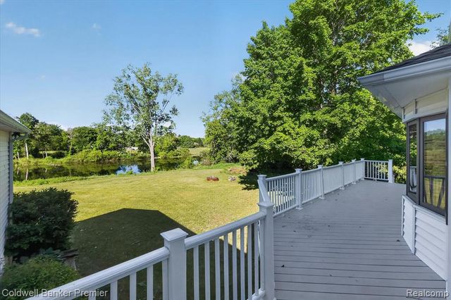 10301 Horseshoe Circle, Clarkston, MI 48348
