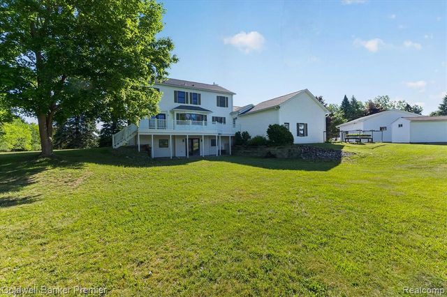 10301 Horseshoe Circle, Clarkston, MI 48348