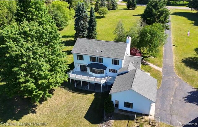10301 Horseshoe Circle, Clarkston, MI 48348