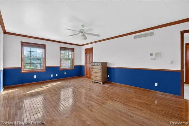10301 Horseshoe Circle, Clarkston, MI 48348
