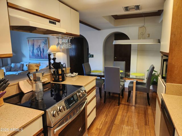 7557 N DREAMY DRAW Drive 273, Phoenix, AZ 85020