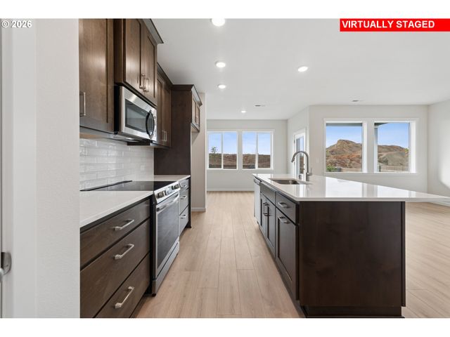 18103 Ne 14TH St, Vancouver, WA 98684
