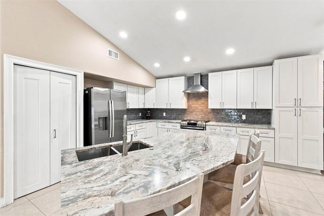 16502 CAYMAN DRIVE, Tampa, FL 33624