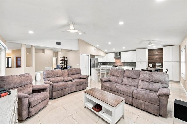 16502 CAYMAN DRIVE, Tampa, FL 33624