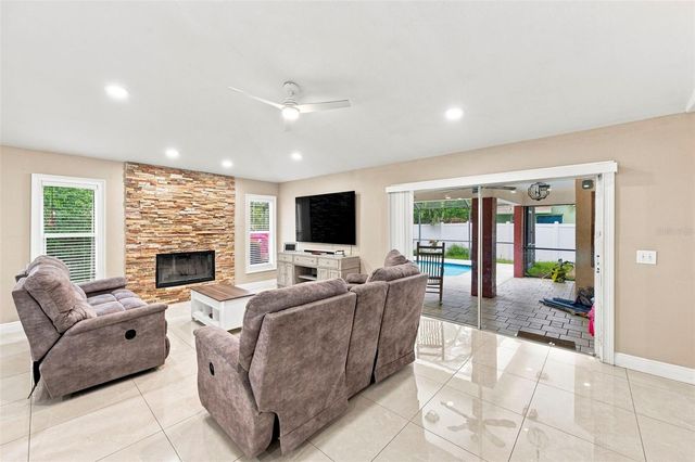 16502 CAYMAN DRIVE, Tampa, FL 33624