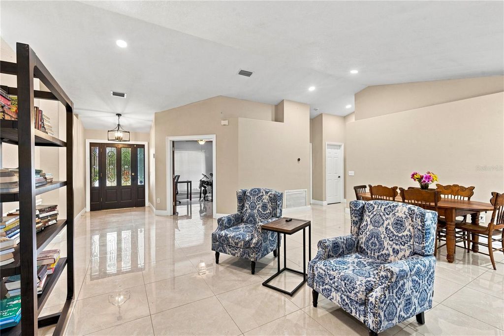 Image 16 of property listing at 16502 CAYMAN DRIVE, Tampa, FL 33624