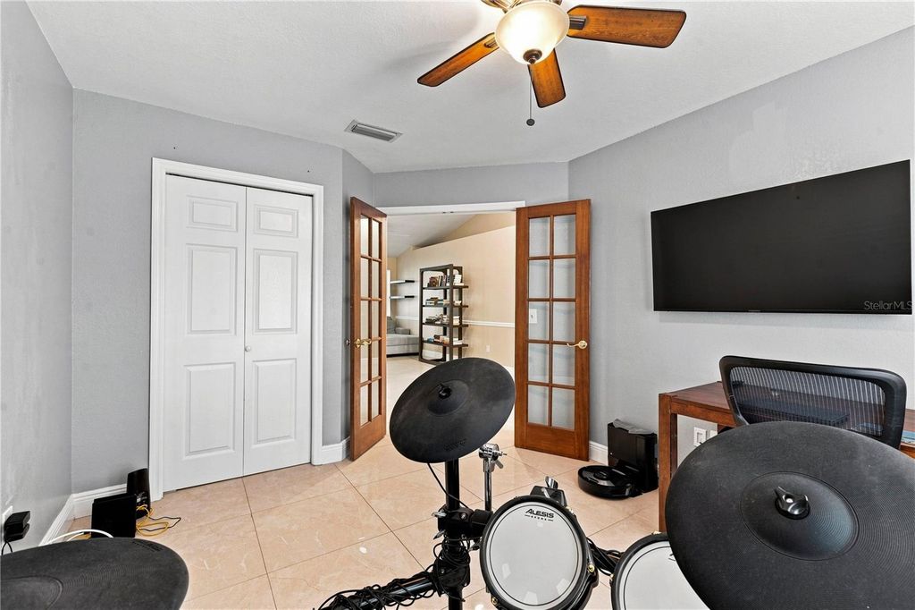 Image 25 of property listing at 16502 CAYMAN DRIVE, Tampa, FL 33624