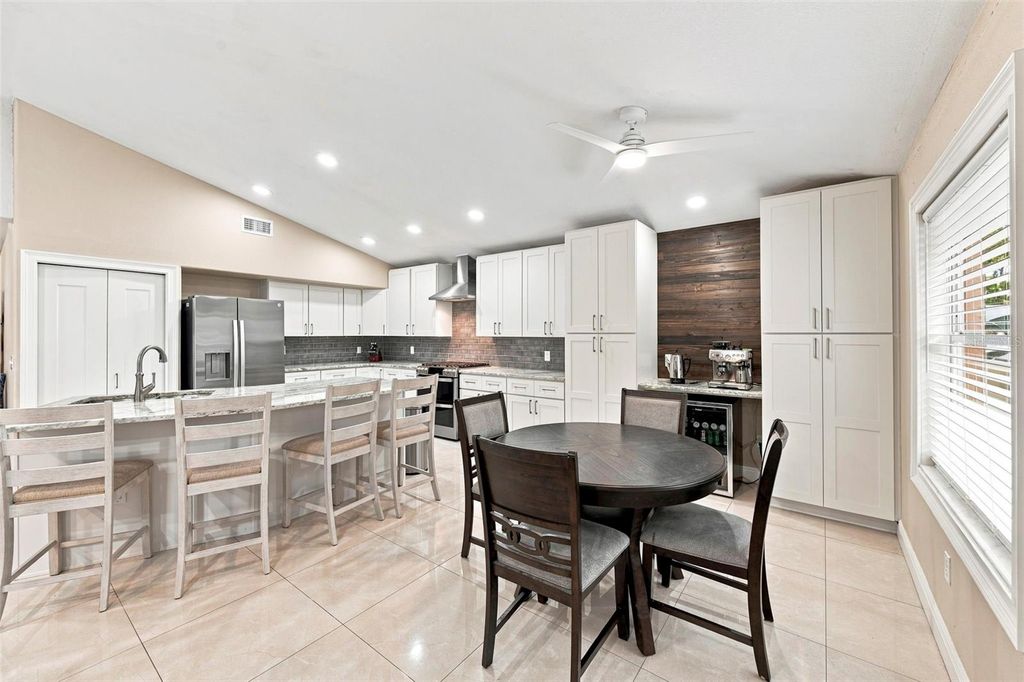 Image 8 of property listing at 16502 CAYMAN DRIVE, Tampa, FL 33624