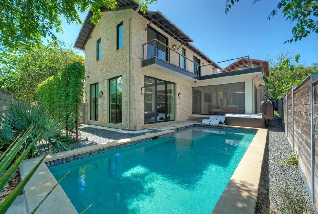 2309 S 4th ST, Austin, TX 78704
