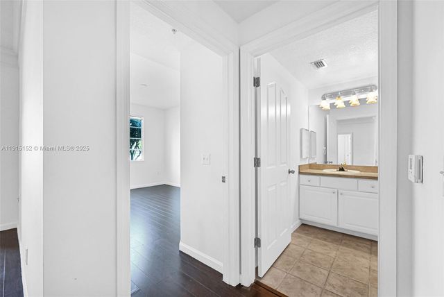 2101 E Myrtlewood Cir E 2101, Palm Beach Gardens, FL 33418