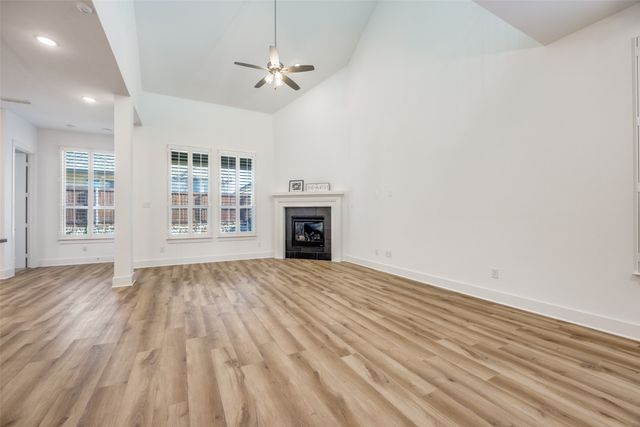 1327 Beach Boulevard, Sherman, TX 75090