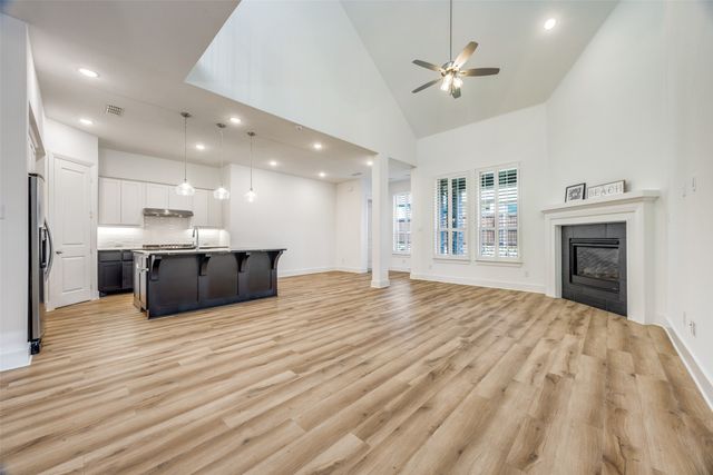 1327 Beach Boulevard, Sherman, TX 75090