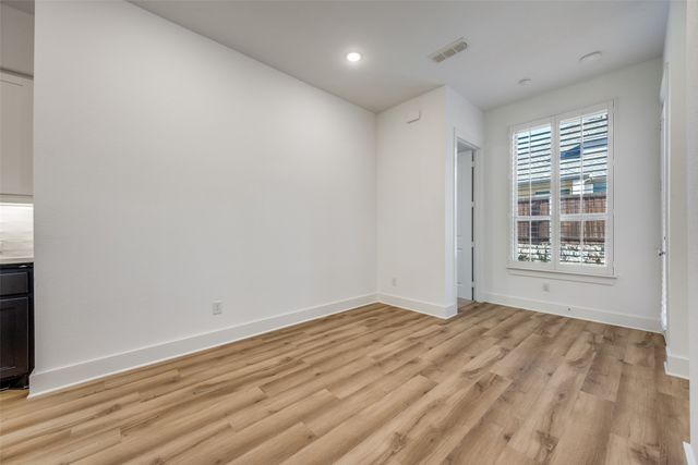 1327 Beach Boulevard, Sherman, TX 75090