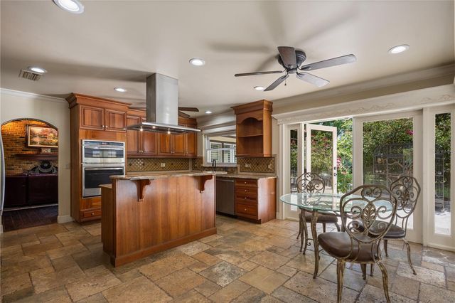 2009 WOODY DRIVE, Windermere, FL 34786