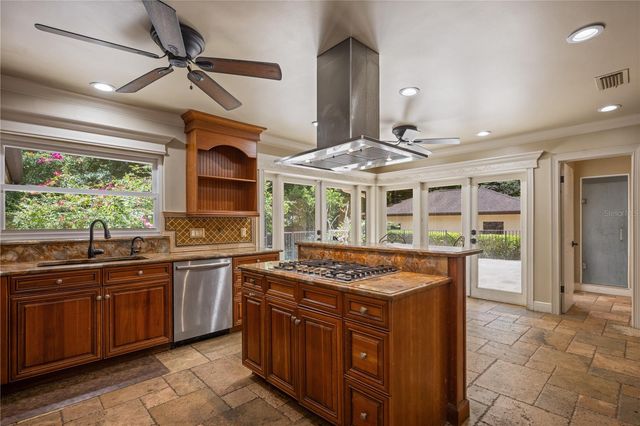 2009 WOODY DRIVE, Windermere, FL 34786