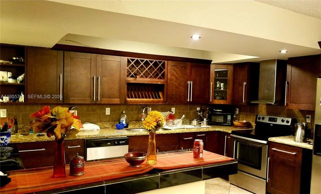 20814 San Simeon Way 108, Miami, FL 33179