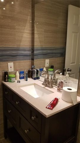 20814 San Simeon Way 108, Miami, FL 33179