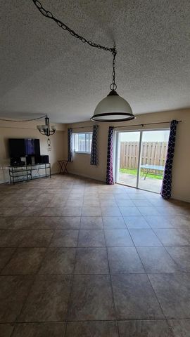 20814 San Simeon Way 108, Miami, FL 33179