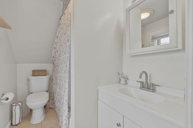 45 Nichols St, Gardner, MA 01440